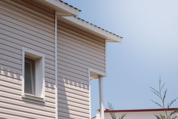 Cost of Vinyl Siding Hole Repair in Danbury